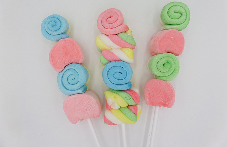 甜蜜与浪漫的交织 棉花糖玫瑰棒糖串——情人节与生日的创意礼品之选